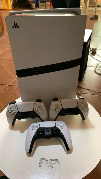 Consola PS5 Pro nueva - miniatura 4
