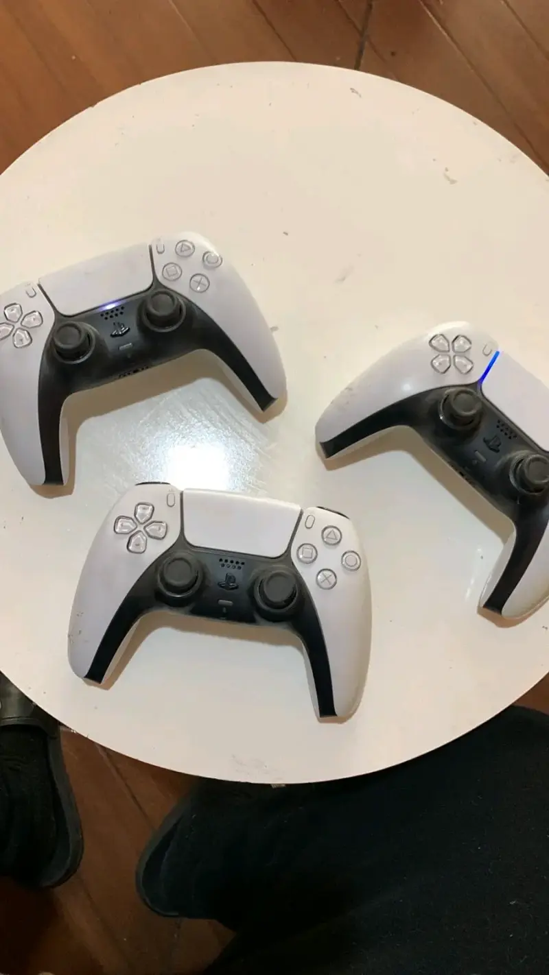Consola PS5 Pro nueva - 5