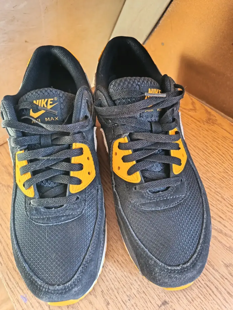 Zapatillas deportivas negras y naranjas - 4