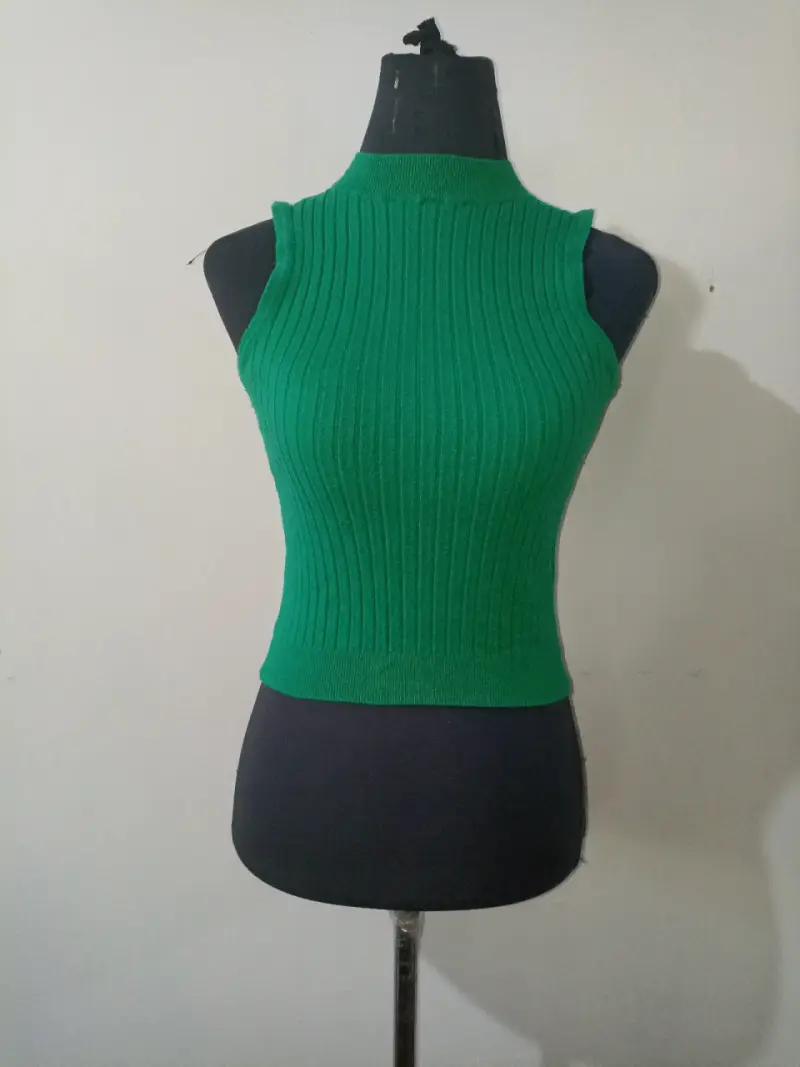 Polera sin mangas verde