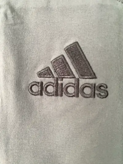 Polerón gris con capucha Adidas - miniatura 2