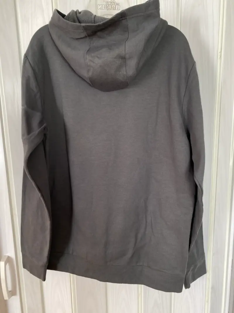 Polerón gris con capucha Adidas - 4