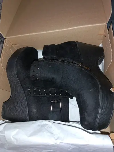 Botines negros con plataforma - miniatura 1