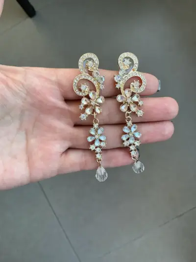 Pendientes largos dorados - miniatura 2