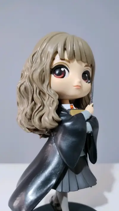 Figura original Q Posket de Hermione Granger - miniatura 2