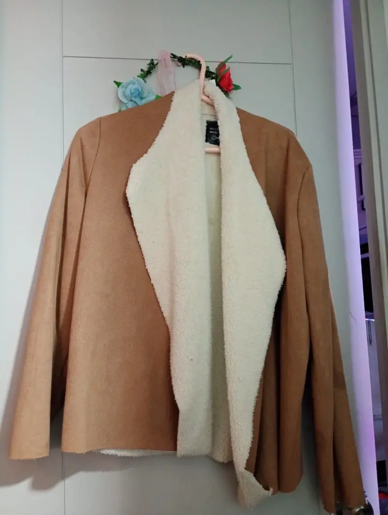 Chaqueta camel con interior de lana