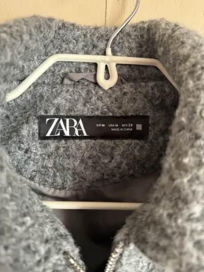 Chaqueta gris con cremallera Zara - miniatura 2