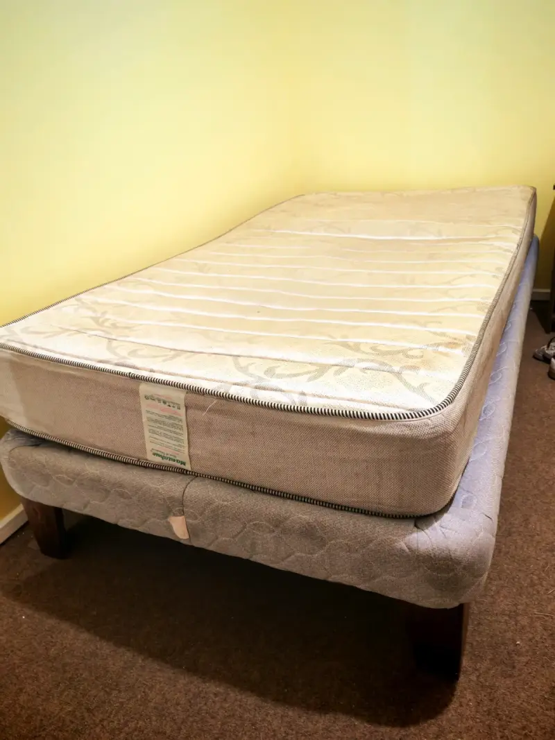 Colchón y base cama 1.5 plaza - 1