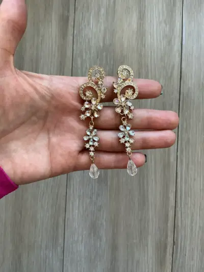 Pendientes largos dorados - miniatura 6