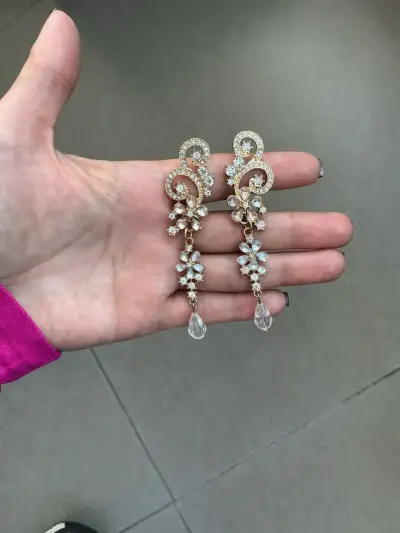 Pendientes largos dorados - miniatura 7