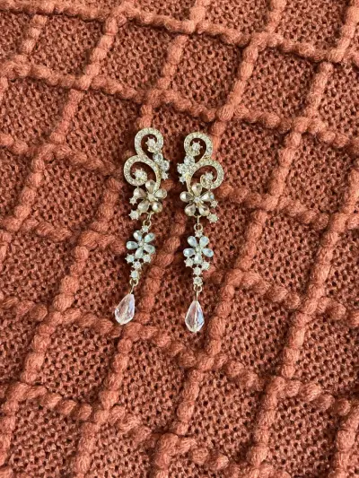 Pendientes largos dorados - miniatura 8