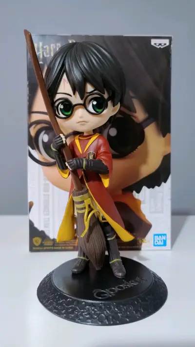 Figura original Q Posket Harry Potter Quidditch - miniatura 1