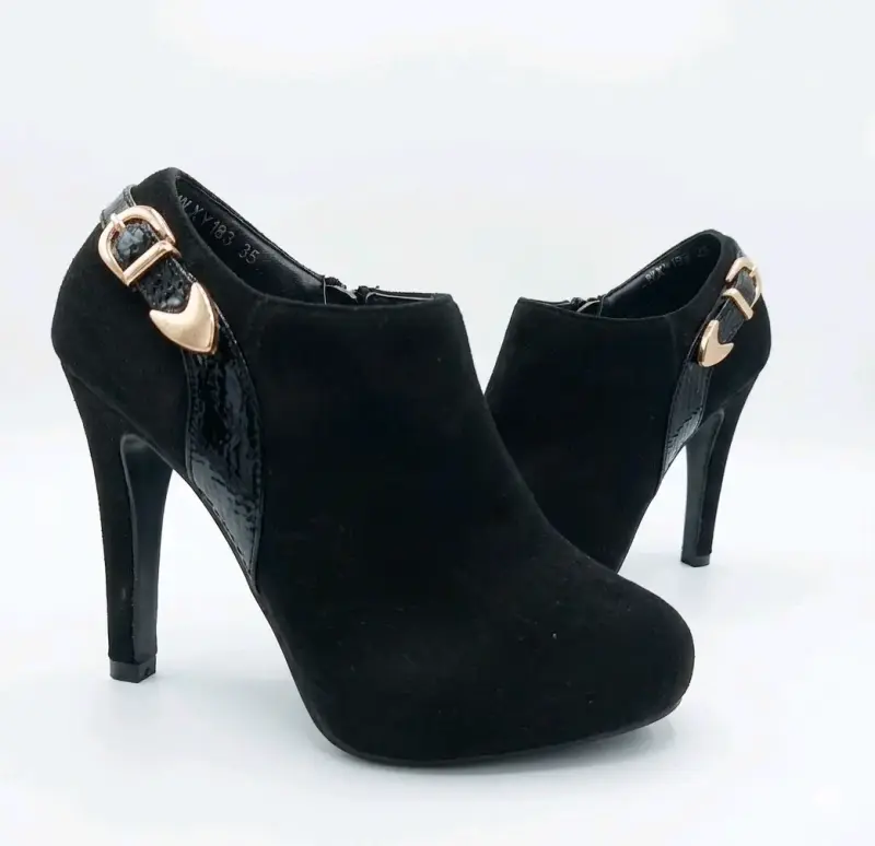 Botines negros de tacón alto - 1