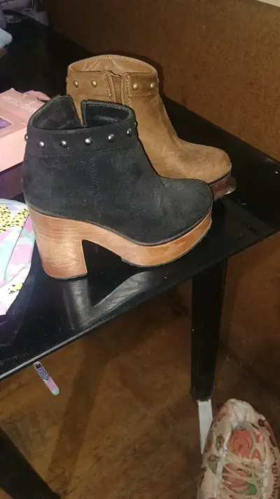 Botines de gamuza con taco - miniatura 1