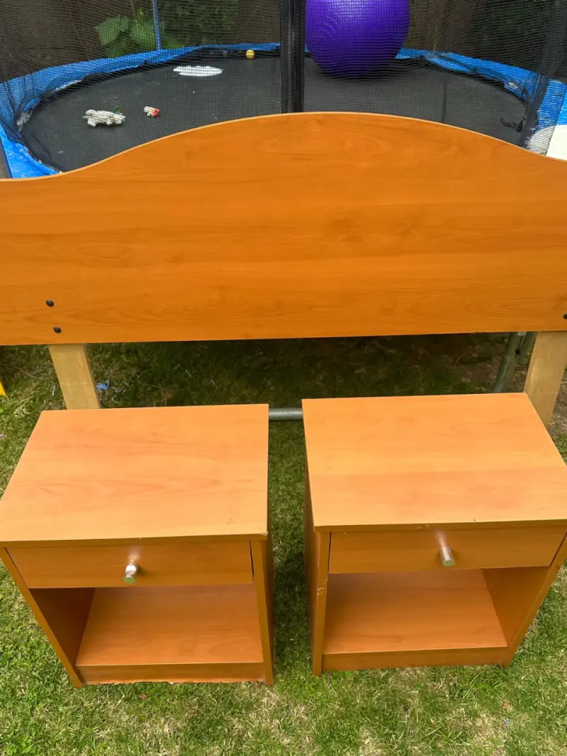Respaldo de cama y veladores madera - 3