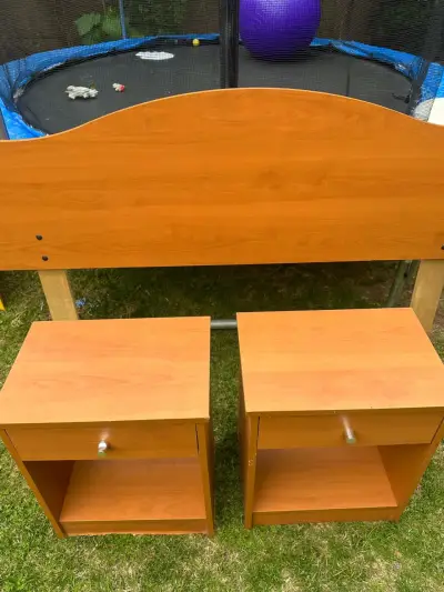 Respaldo de cama y veladores madera - miniatura 3