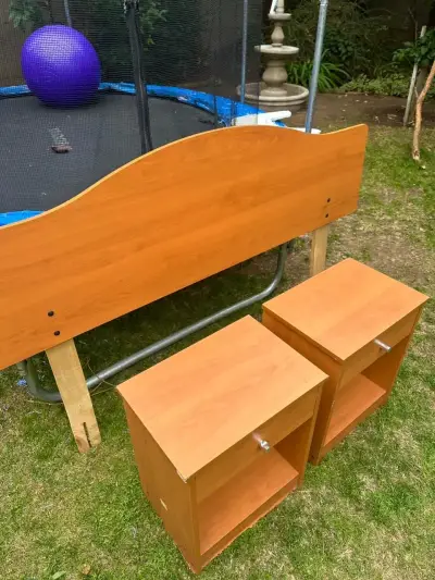 Respaldo de cama y veladores madera - miniatura 4