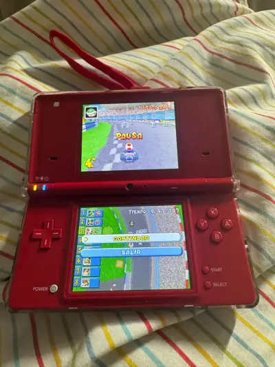 Consola Nintendo DSi japonesa roja con caja - miniatura 4