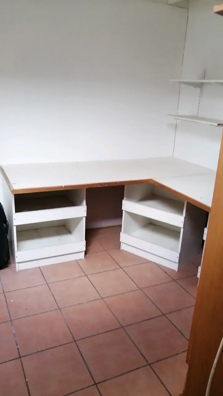 Centro de trabajo o escritorio - 1