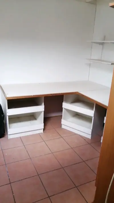 Centro de trabajo o escritorio - miniatura 1