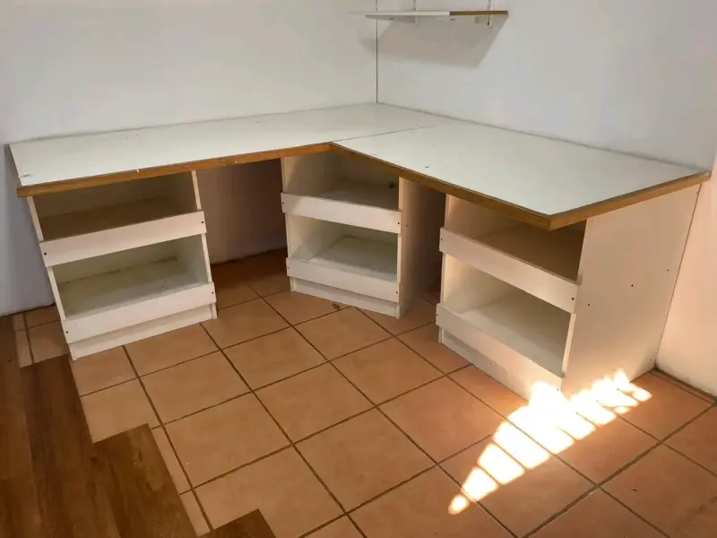 Centro de trabajo o escritorio - 2