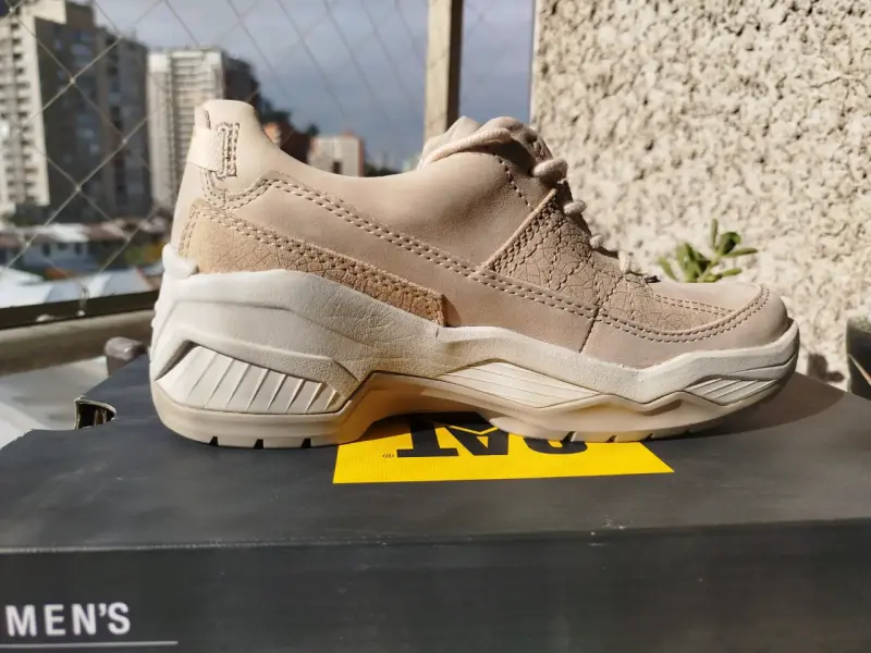 Zapatillas beige CAT para mujer - 3