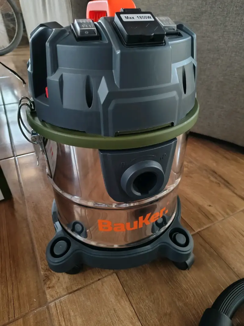 Aspiradora eléctrica BauKer 1200W - 5