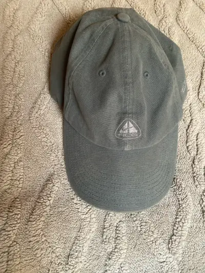 Gorra nike Acg con logo bordado - miniatura 2