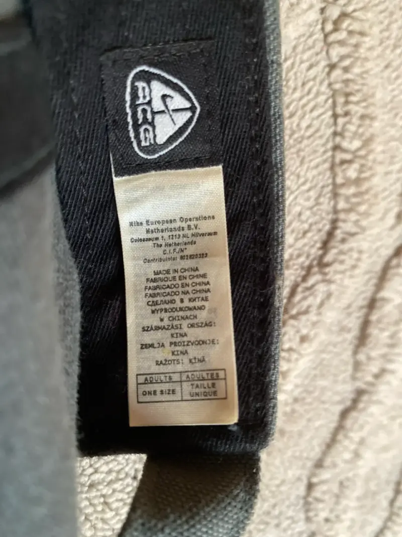 Gorra nike Acg con logo bordado - 5