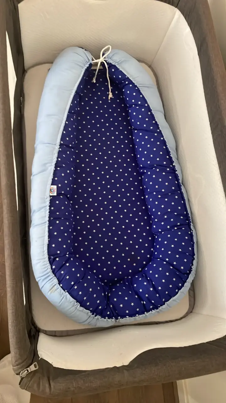 Nido para bebé azul estrellado