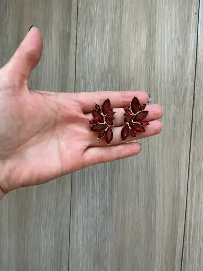 Aros rojos elegantes - miniatura 2