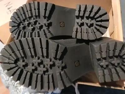 Botines negros de plataforma - miniatura 3