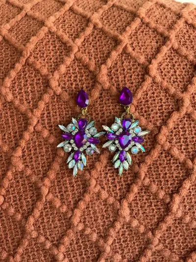 Aretes statement morados - miniatura 4