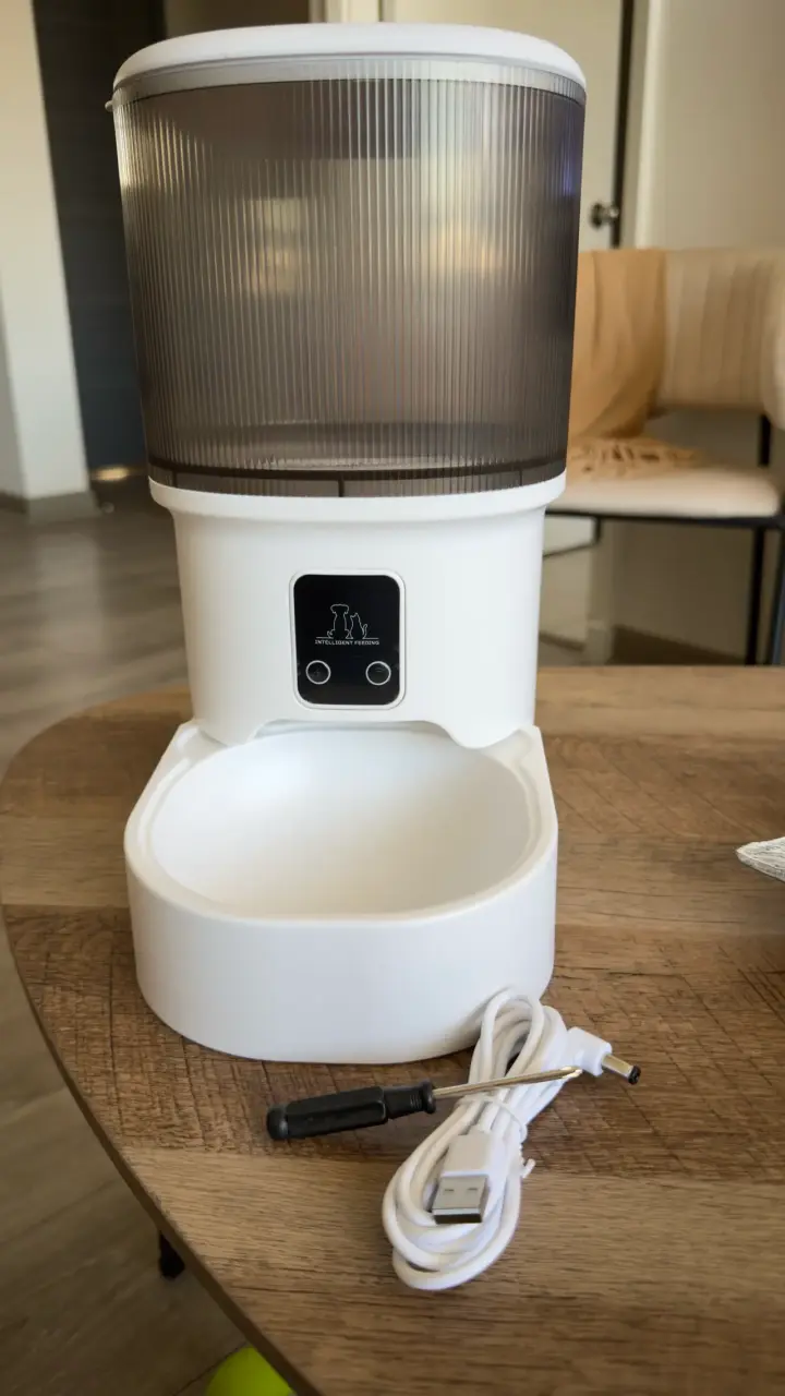 Dispensador automático para mascotas
