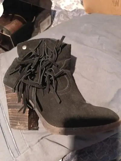 Botines negros con flecos - miniatura 1