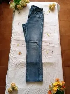 Jeans azules de mezclilla - 1