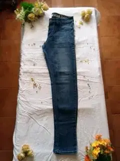 Jeans azules de mezclilla - miniatura 3