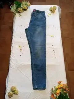 Jeans azules de mezclilla - 5