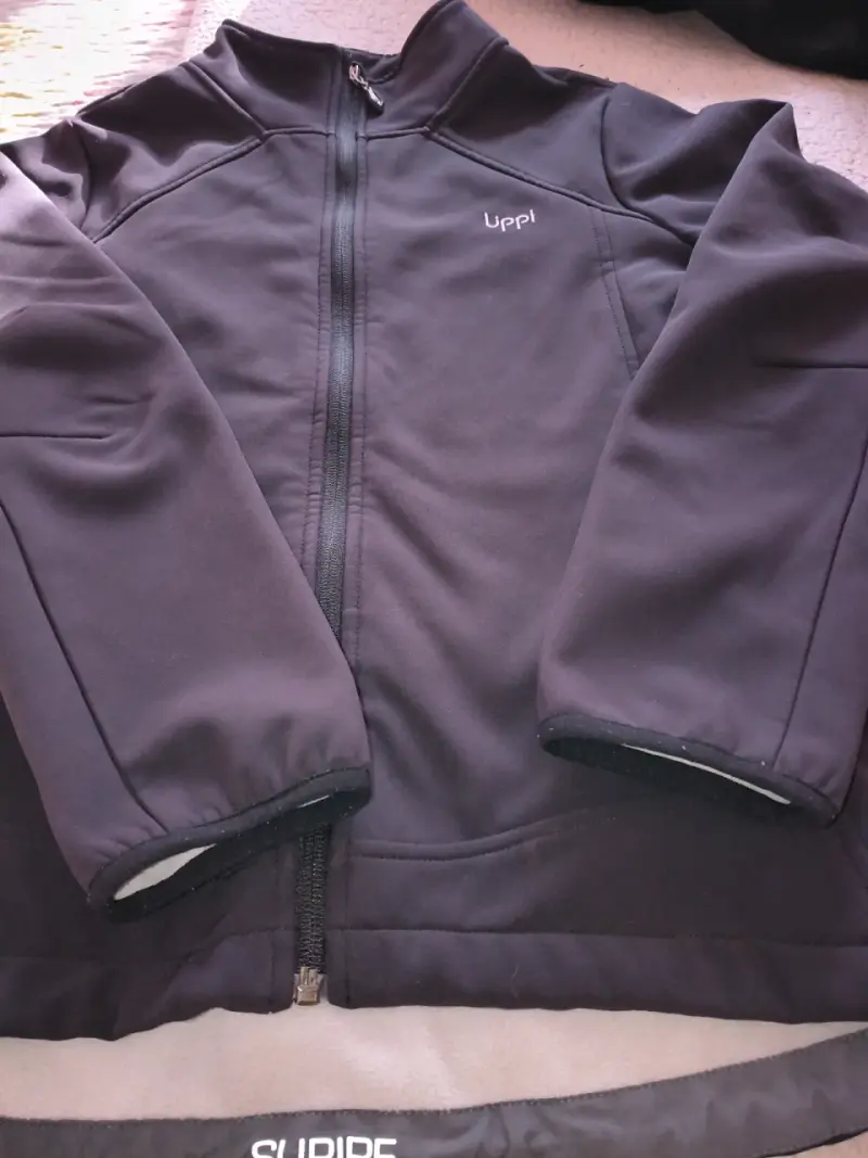 Chaqueta softshell negra - 2