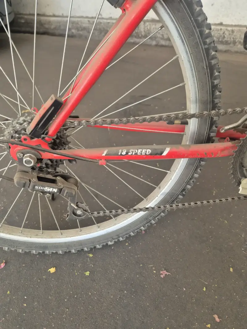 Bicicleta roja Discovery 26 pulgadas - 2