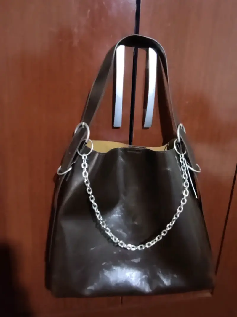 Cartera marca Isadora marrón con cadena Nueva - 2