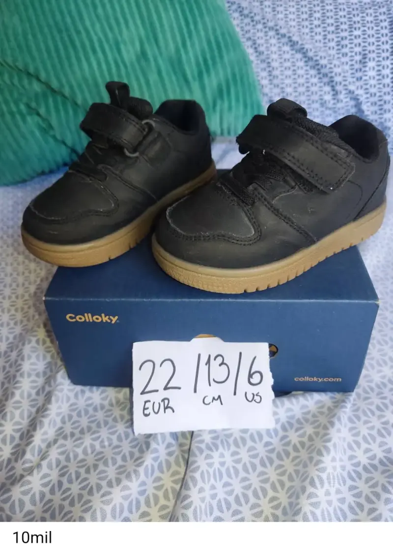 Zapatos negros Colloky talla 22