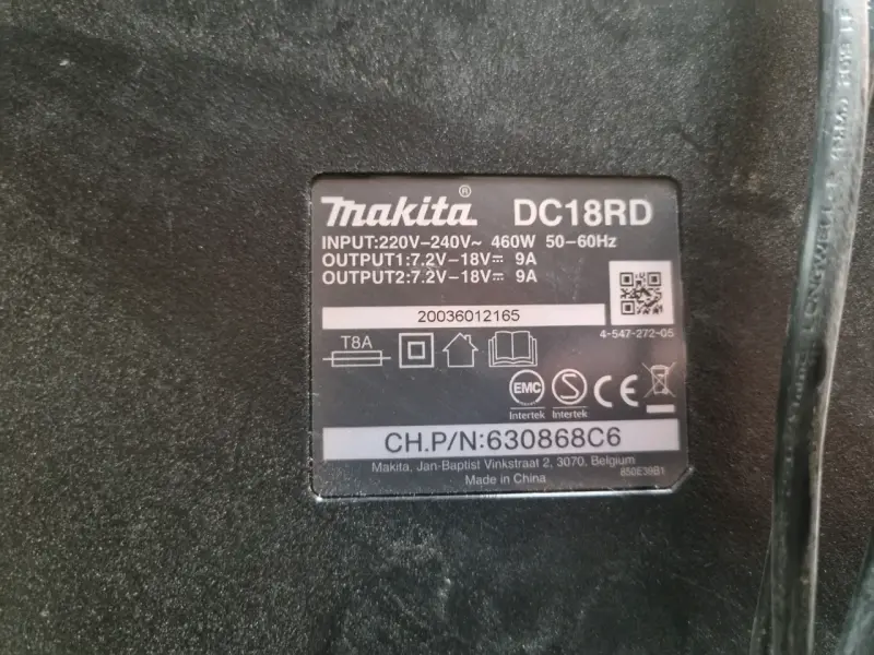 Cargador de batería Makita dual - 4