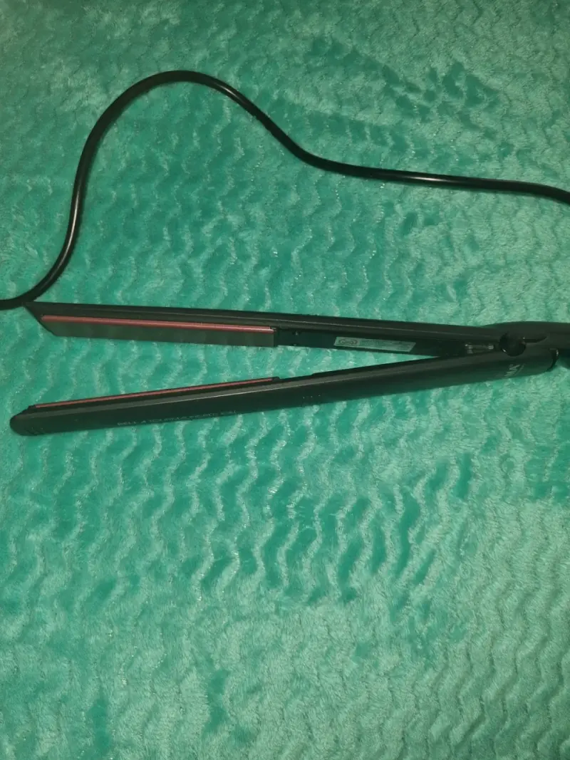 Plancha de pelo negra - 1