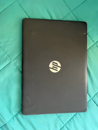 Laptop HP usado en buen estado - miniatura 1