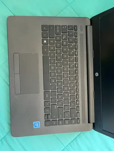 Laptop HP usado en buen estado - miniatura 3