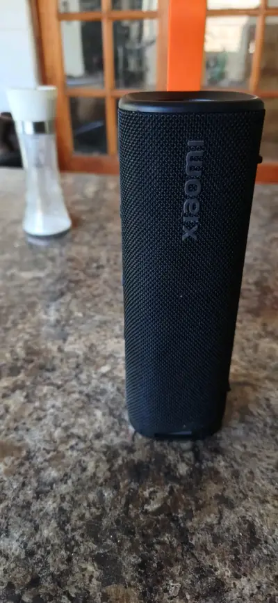 Parlante portátil Xiaomi negro - miniatura 1
