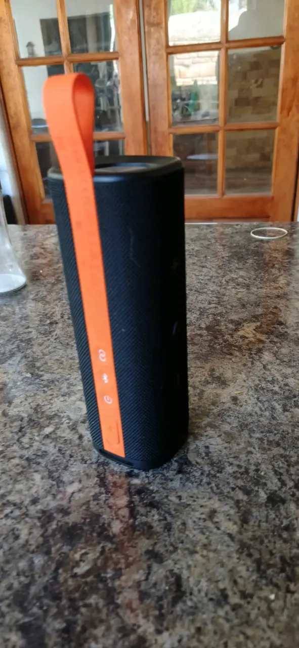 Parlante portátil Xiaomi negro - 2