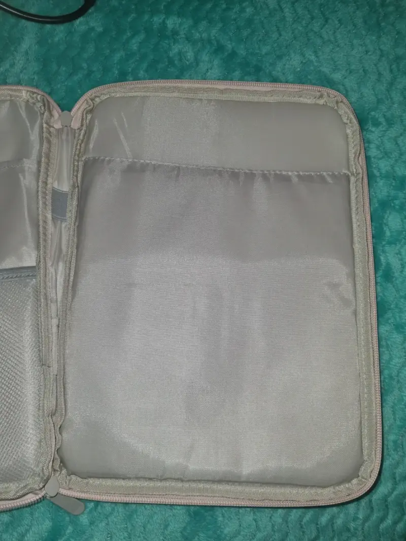 Funda rosada para tablet - 3
