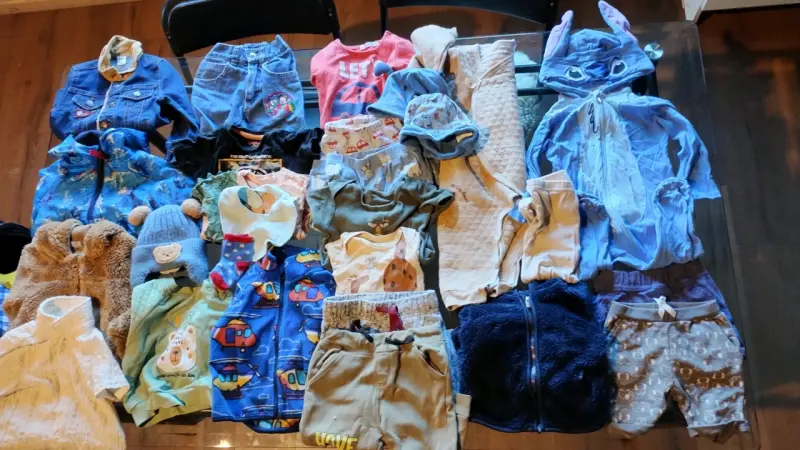 Ropa de bebé diversa